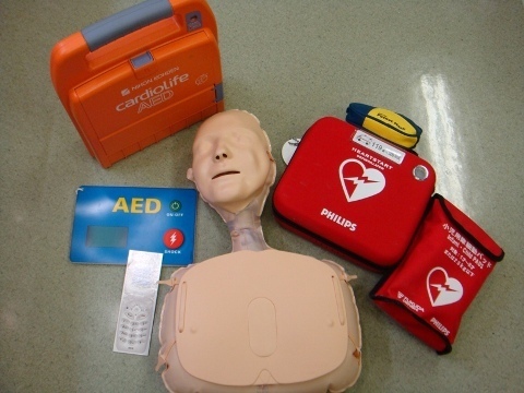 AED２種類.JPG