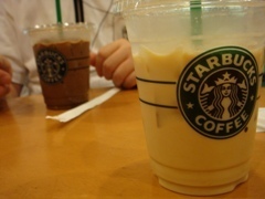 スターバックスでお茶.JPG
