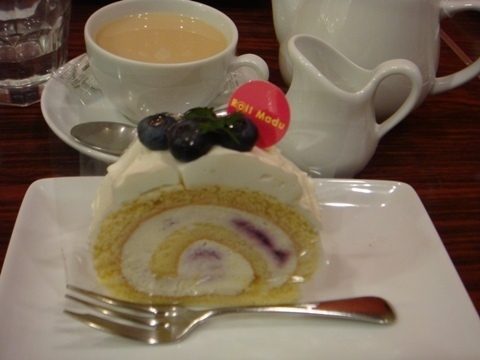 madoのレアチーズロール.JPG